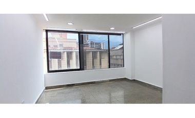 Venta oficina local en La Candelaria, Medellín Edificio Roldano