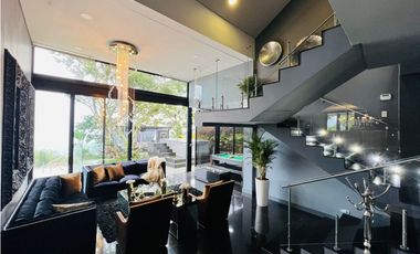 Casa Amoblada en alquiler Medellin, Las palmas