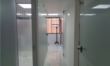 OFICINA CONSULTORIO EDIFICIO PRESTIGIO 90