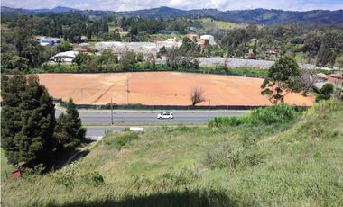 Oportunidad Única: Terreno Industrial y Comercial en Guarne