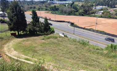 Oportunidad Única: Terreno Industrial y Comercial en Guarne