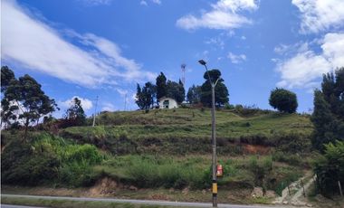 Oportunidad Única: Terreno Industrial y Comercial en Guarne