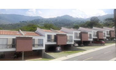 VENTA CASA  UNIFAMILIAR  EN ALAMEDA DEL NORTE EN BELLO