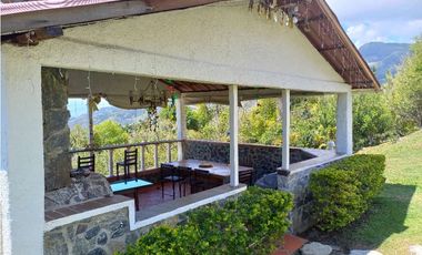 VENTA DE FINCA  EN LIMONAR GIRARDOTA