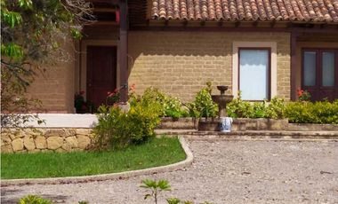 VENDO CASA EN ADOBE UN NIVEL - CONJUNTO VILLA DE LEYVA