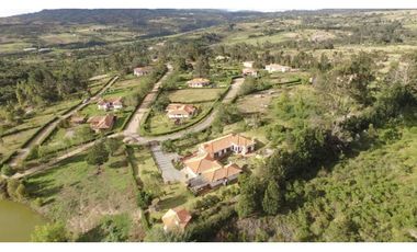 VENDO CASA EN ADOBE UN NIVEL - CONJUNTO VILLA DE LEYVA