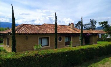 VENDO CASA EN ADOBE UN NIVEL - CONJUNTO VILLA DE LEYVA