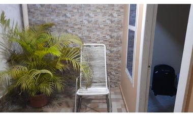 VENTA DE HERMOSA CASA  + DOS LOCALES EN MARGEN IZQUIERDA DE MONTERIA