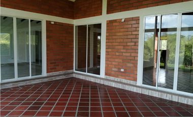 VENTA CASA CAMPESTRE VIA  QUIMBAYA  ALCALA (V.)