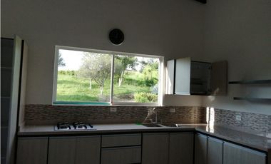 VENTA CASA CAMPESTRE VIA  QUIMBAYA  ALCALA (V.)