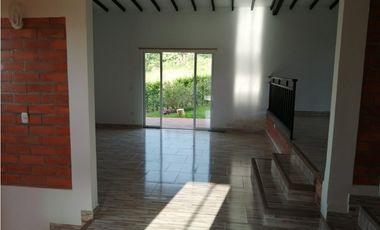 VENTA CASA CAMPESTRE VIA  QUIMBAYA  ALCALA (V.)