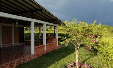 VENTA CASA CAMPESTRE VIA  QUIMBAYA  ALCALA (V.)