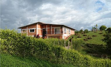 VENTA CASA CAMPESTRE VIA  QUIMBAYA  ALCALA (V.)