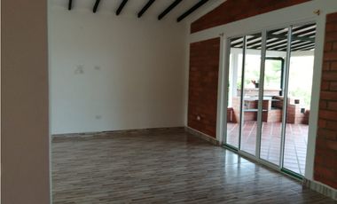 VENTA CASA CAMPESTRE VIA  QUIMBAYA  ALCALA (V.)