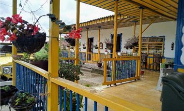 Se Vende Casa Lote Avenida Centenario