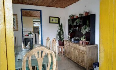 Se Vende Casa Lote Avenida Centenario