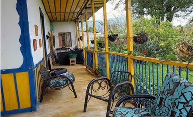 Se Vende Casa Lote Avenida Centenario