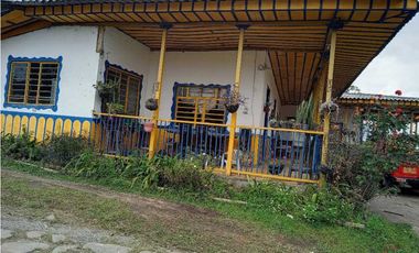 Se Vende Casa Lote Avenida Centenario