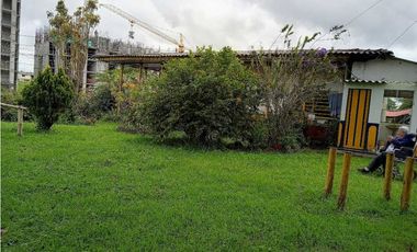 Se Vende Casa Lote Avenida Centenario