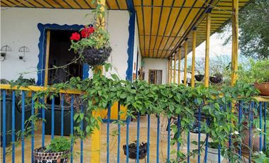 Se Vende Casa Lote Avenida Centenario