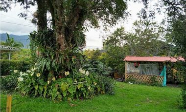 Se Vende Casa Lote Avenida Centenario