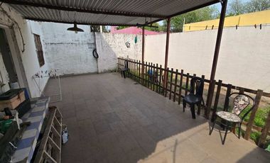 Casa PH en venta en Moron Sur