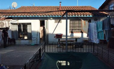 Casa para 2 Familias en venta en Villa Dominico