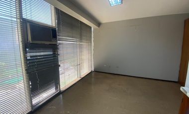 Oficina en Venta en Av. Salvador