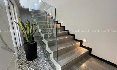 CASA EN VENTA EN   ALTOZANO