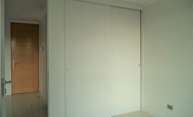 ARRIENDO METRO SANTA LUCIA / SARA DEL CAMPO / CARMEN