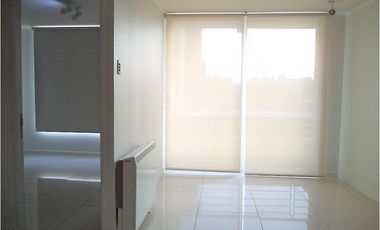 ARRIENDO METRO SANTA LUCIA / SARA DEL CAMPO / CARMEN