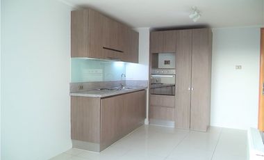 ARRIENDO METRO SANTA LUCIA / SARA DEL CAMPO / CARMEN