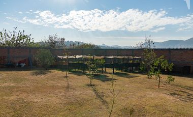 Casa con hermosas vistas y estilo rustico de buen gusto, autosustentable