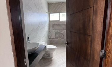 Casa en venta en fraccionamiento al norte de Saltillo, Fracc. Casa de Piedra