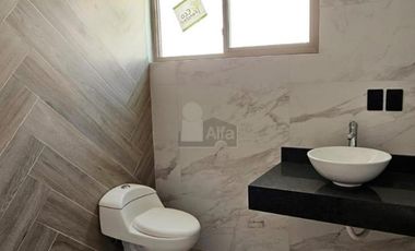 Casa en venta en fraccionamiento al norte de Saltillo, Fracc. Casa de Piedra