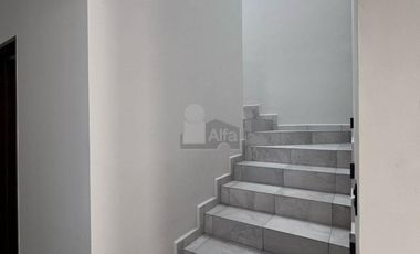 Casa en venta en fraccionamiento al norte de Saltillo, Fracc. Casa de Piedra