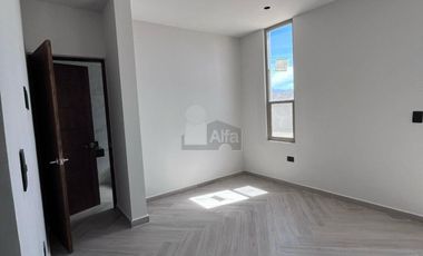 Casa en venta en fraccionamiento al norte de Saltillo, Fracc. Casa de Piedra