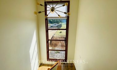 Se vende moderna y nueva  casa  en parcela de 5.000 m2 dentro de exclusivo condominio ubicado en Pumalal a solo 20 minutos de Temuco