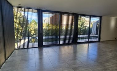 Neuquen. Alquiler. Casa Nivel Gerencial. Barrio cerrado Costa Rio