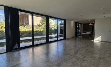 Neuquen. Alquiler. Casa Nivel Gerencial. Barrio cerrado Costa Rio