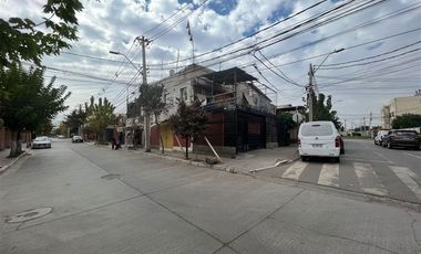 Casa en Venta en Sergio larenas 393