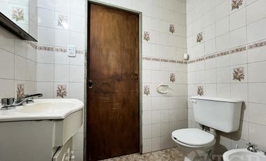 Casa en venta 3 ambientes - terraza - sobre lote propio 10x40