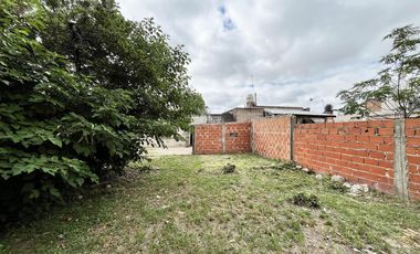 Casa en venta 3 ambientes - terraza - sobre lote propio 10x40