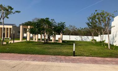 CASA CON PANELES SOLARES, CAPRI RESIDENCIAL, en Cholul, MÉRIDA