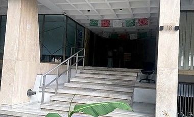 OPORTUNIDAD ! VENTA DE LOCAL/OFICINA EN LA ANZURES CON IVA