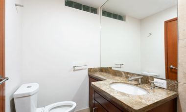 VENTA EDIFICIO RECIÉN REMODELADO EN LA DEL VALLE CENTRO