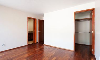 VENTA EDIFICIO RECIÉN REMODELADO EN LA DEL VALLE CENTRO