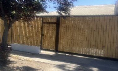 arriendo casa para uso habitacional o comercial en baquedano