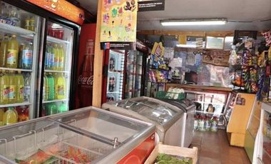 Vendo casa con negocio funcionando en Colín