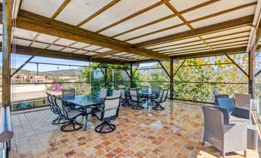 Casa de Lujo con Cava, Jacuzzi, Sauna y Terraza: Viñedos San Miguel